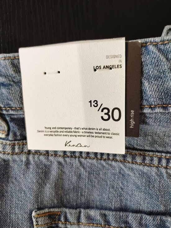 KanCan High Rise Distressed Denim Shorts Size 13/30 Light Wash Frayed Hem NWT * - Picture 7 of 10